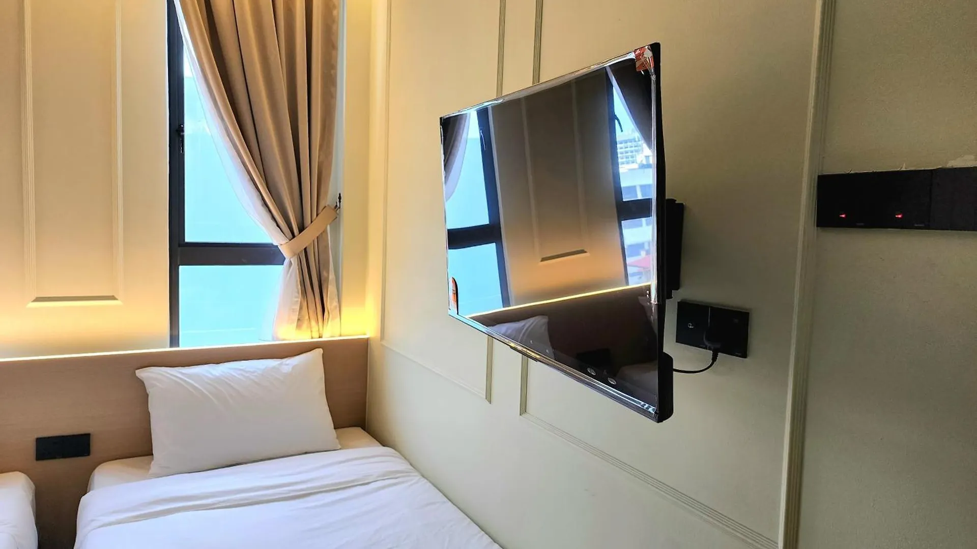 **  Georgetown Ay Hotel Malezya